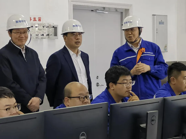 20240620浙商银行党委书记、董事长陆建强赴青海中控太阳能发电有限公司50MW光热发电项目调研走访 (2).png